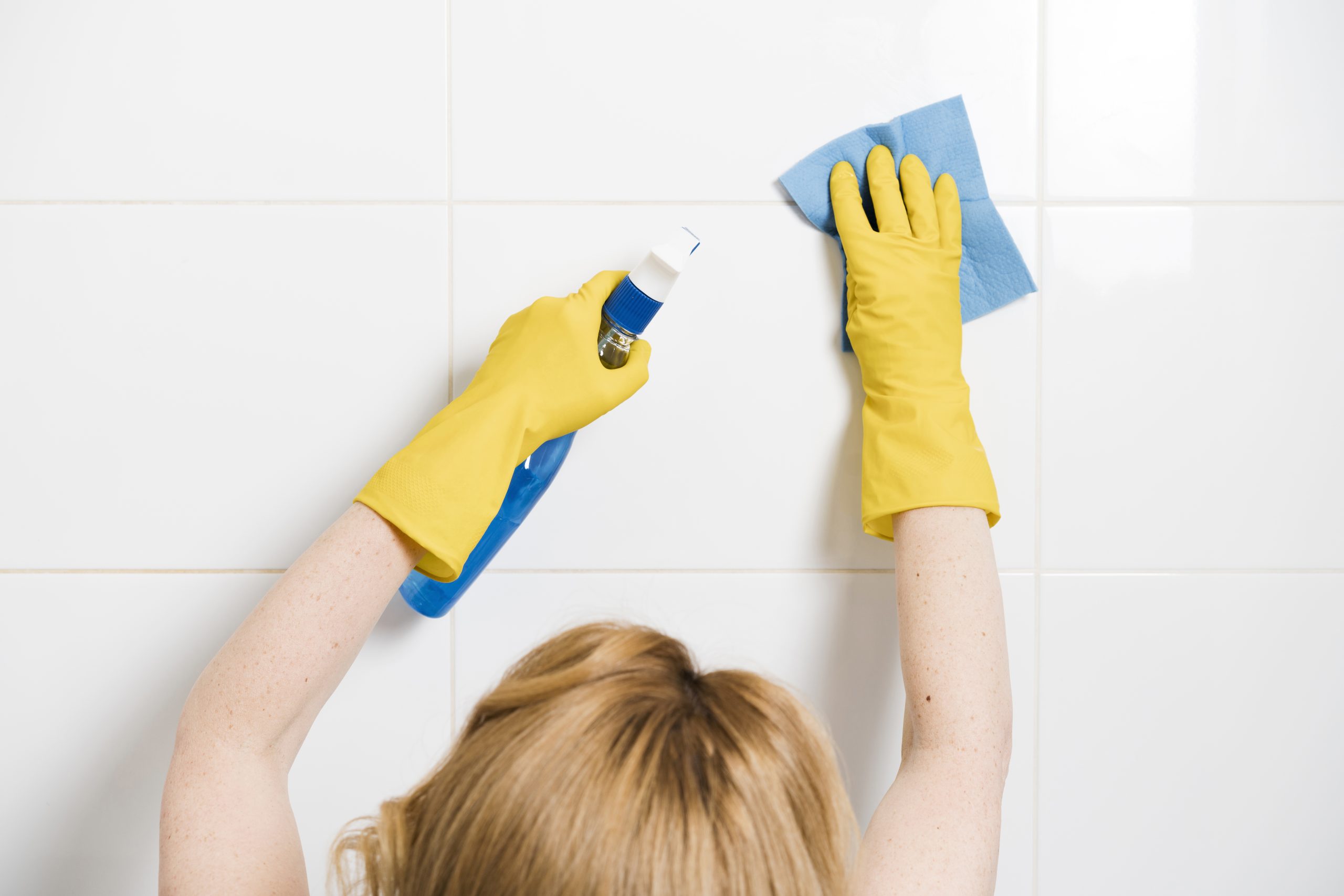 How to Clean Tiles and Remove Grime Easily